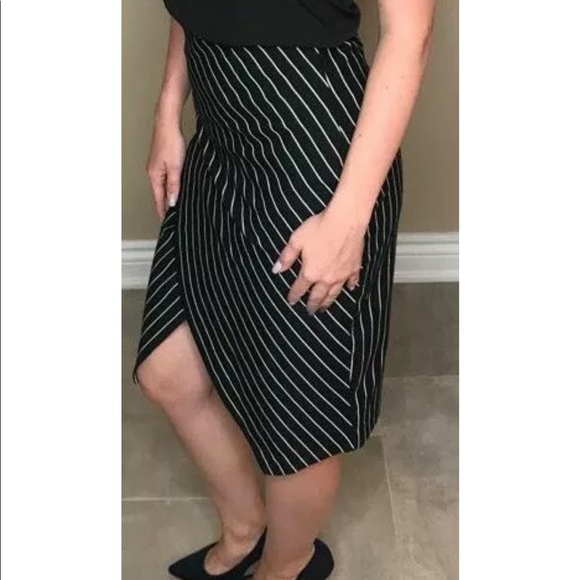 Concept Club 🌾 Elegant Skirt with Stripes - Picture 3 of 5